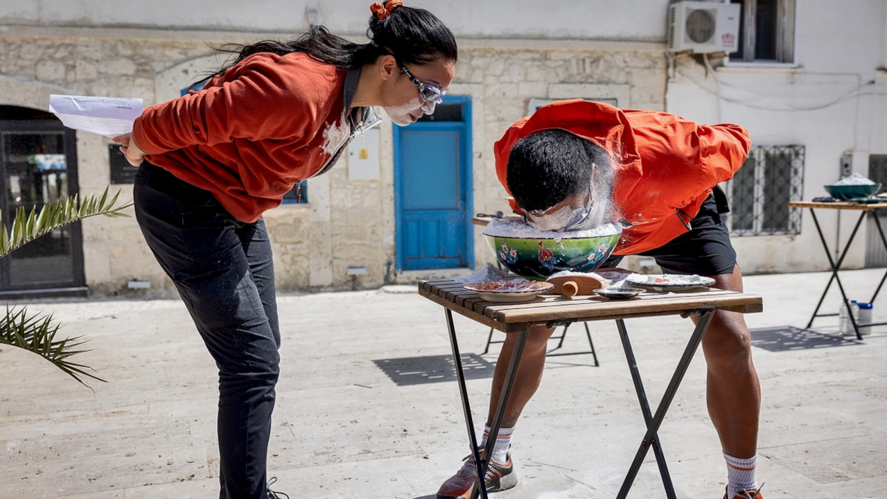 The Amazing Race 6-9
