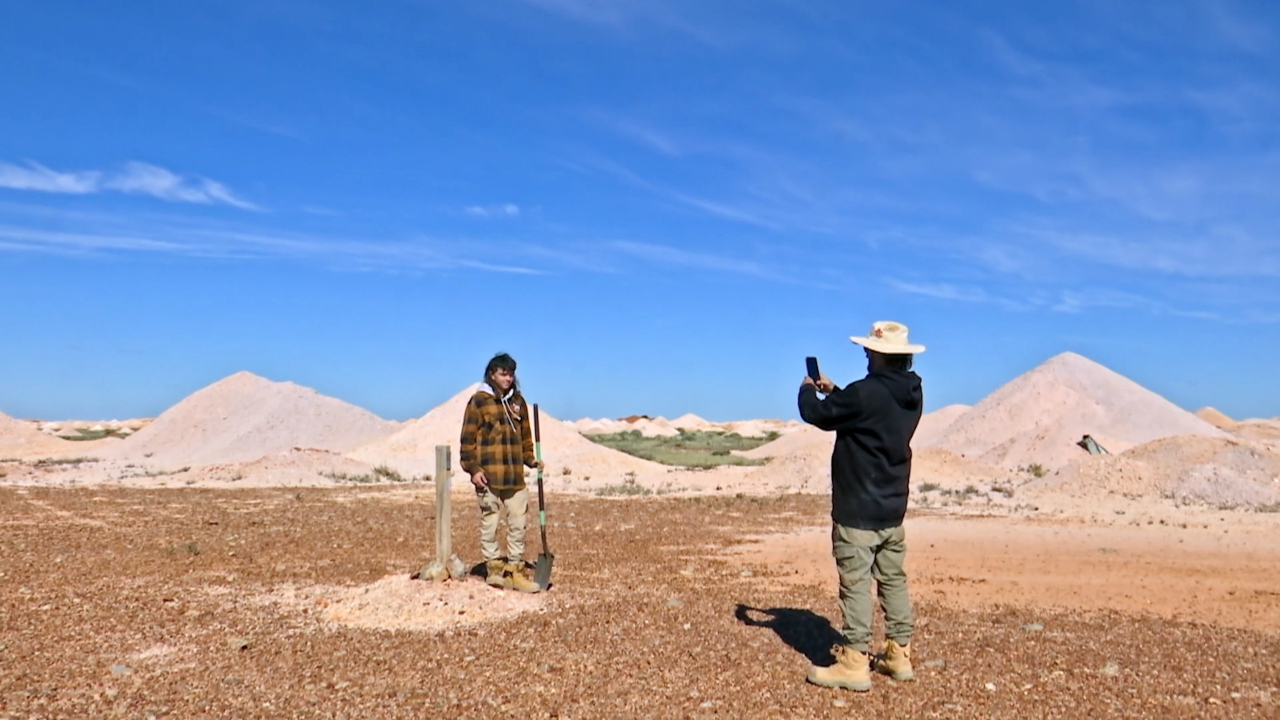 Outback Opal Hunters 9-5