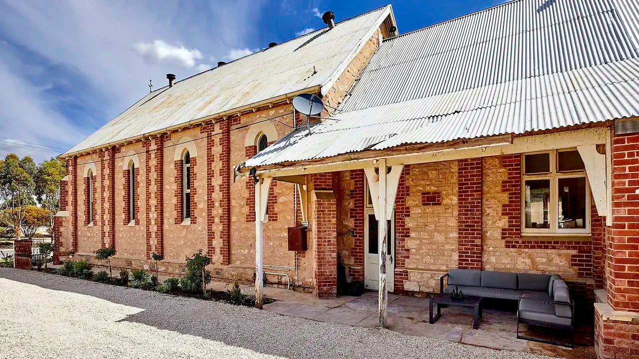 Restoration Australia 5-2