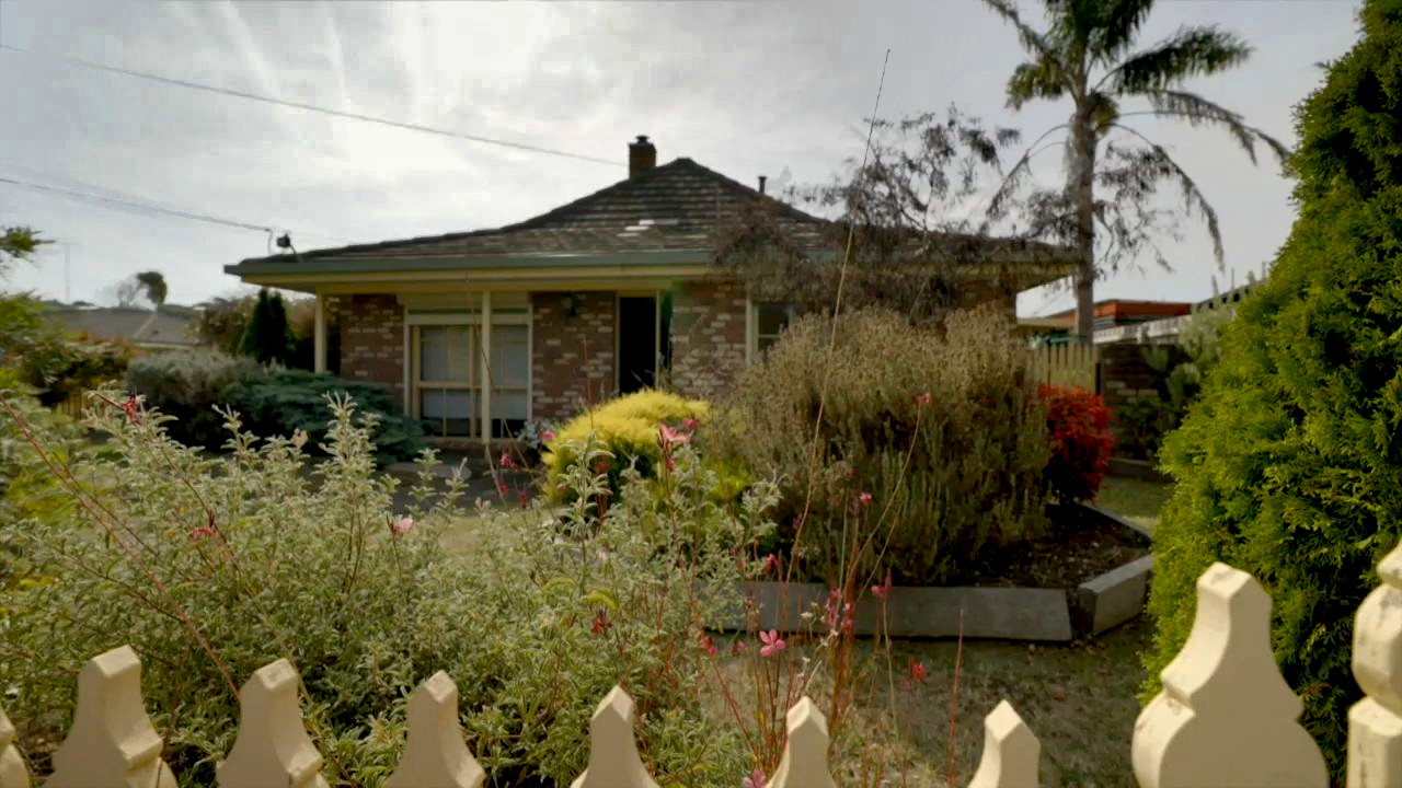 Beach House Hunters 1-3