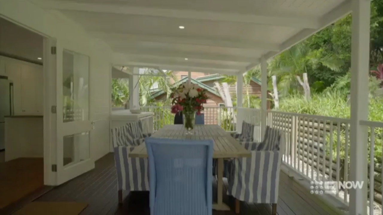 Beach House Hunters 1-10