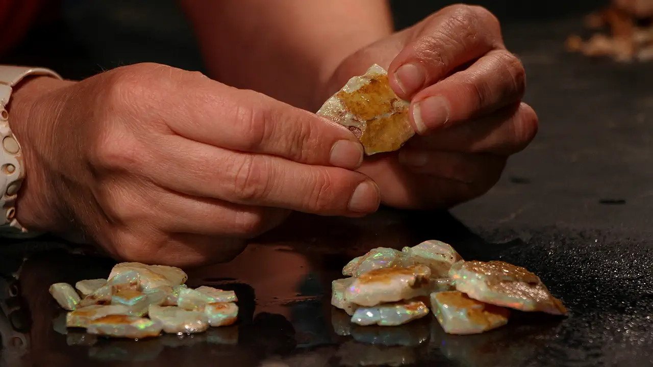 Outback Opal Hunters 12-9