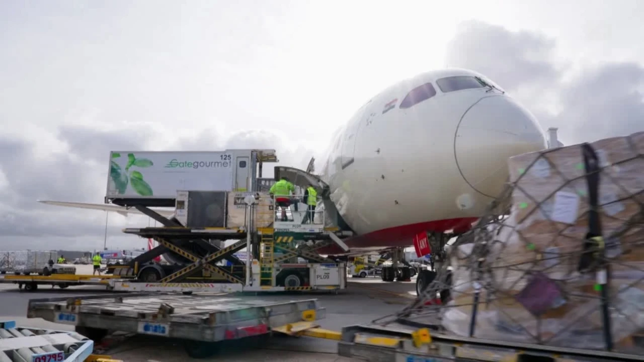 Airport 24/7 S01E02